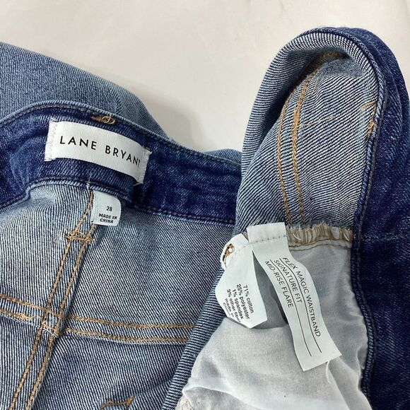 Lane Bryant Distressed Jeans Mid-Rise Flare Signature Fit Flex Magic 28 - Picture 7 of 12